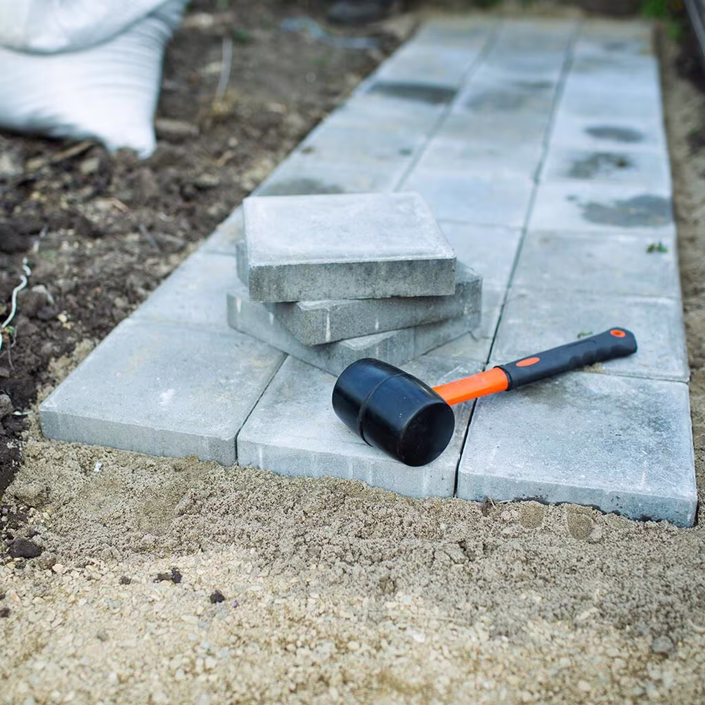 Lage hagesti – slik anlegger du en sti i hagen 